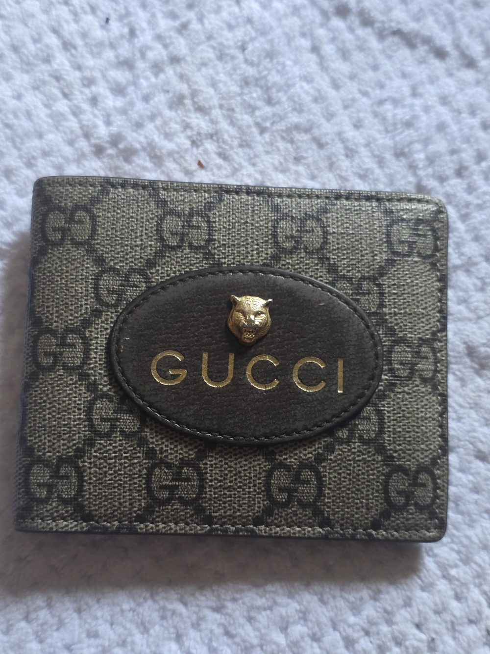 Gucci Men's Brown GG Supreme Card Holder with Gold Emblem